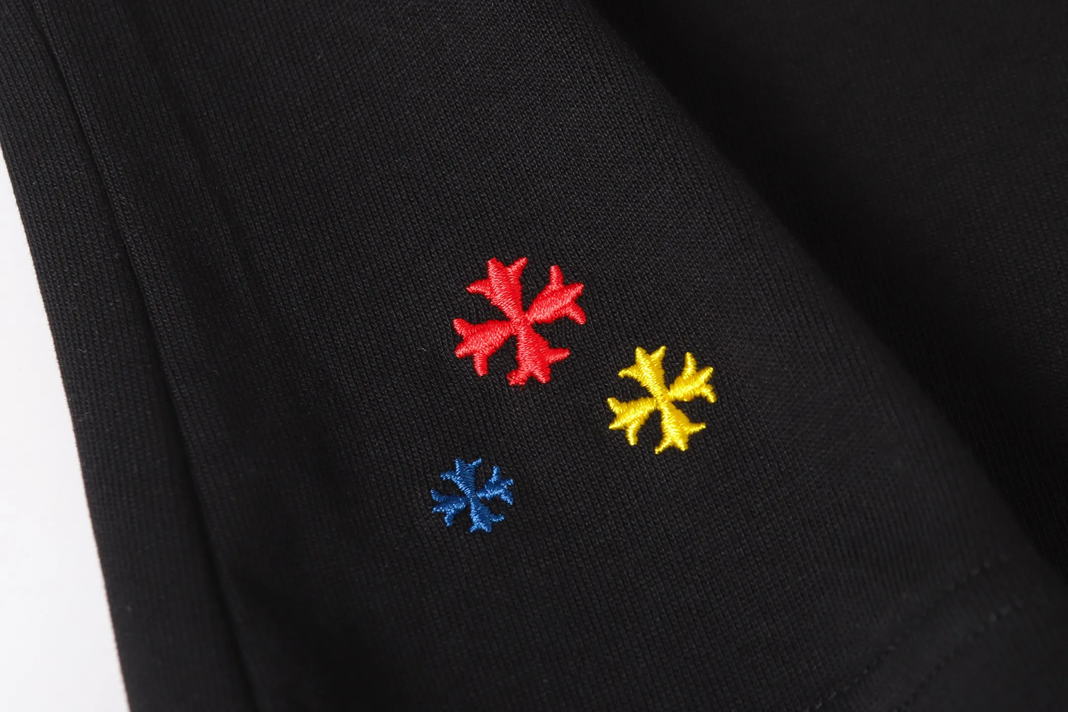 【 Quality】 ：8960# ：Black White Size：S XXL 𝗖𝗵𝗿𝗼𝗺𝗲 𝗛𝗲𝗮𝗿𝘁𝘀 26ss logo Quality T Classic 2026ss Quality Versatile Quality
